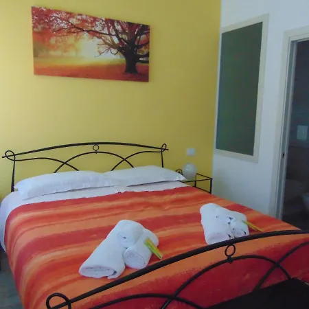 La Stazione לינה וארוחת בוקר