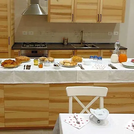 Bed & Breakfast La Stazione 3*
